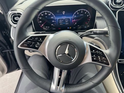 Used 2026 Mercedes-Benz GLC 300 4MATIC image 18