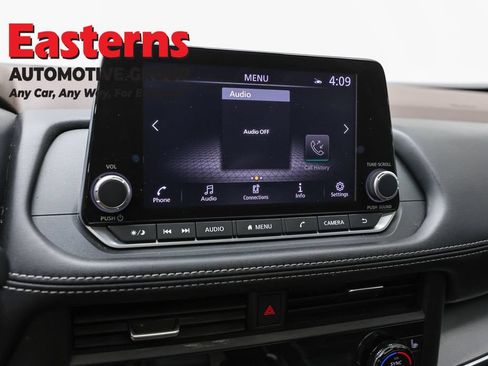 Used 2023 Nissan Rogue SV w/ SV Premium B Package AWD/4WD image 19