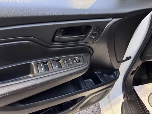 Certified 2024 Honda Odyssey Sport image 12