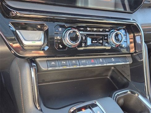 Used 2025 GMC Sierra 1500 AT4 w/ AT4 Premium Package image 21