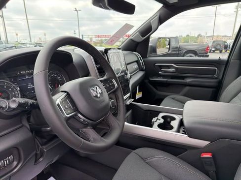 New 2026 RAM 1500 4x4 Crew Cab image 7