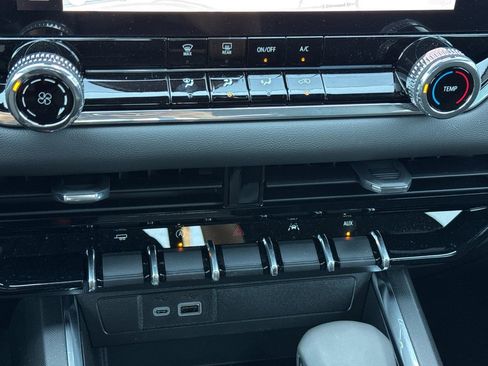 New 2026 GMC Canyon Elevation w/ Technology Package RWD image 19