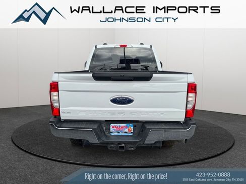 Used 2022 Ford F250 XL w/ Power Equipment Group image 4