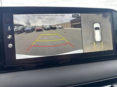 Certified 2025 Hyundai Palisade SEL image 17