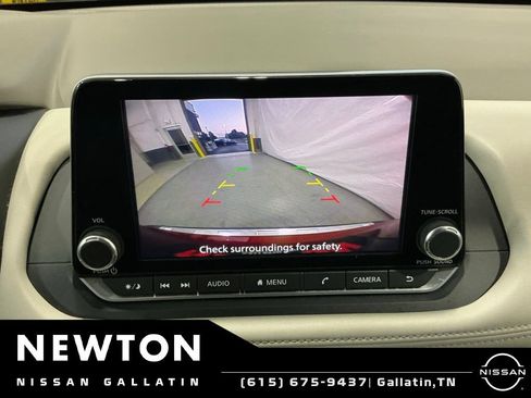 Used 2023 Nissan Rogue SV FWD image 7