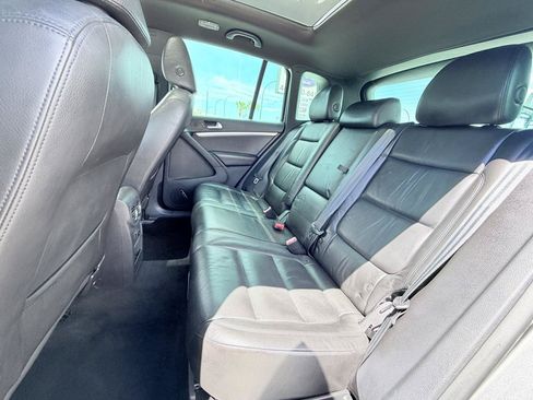 Used 2015 Volkswagen Tiguan R-Line FWD image 11