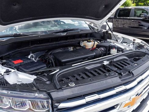 Used 2021 Chevrolet Silverado 1500 LTZ AWD/4WD image 36