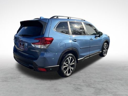 Used 2022 Subaru Forester Limited image 8