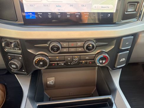 New 2026 Ford F350 XLT w/ XLT Premium Package AWD/4WD image 16