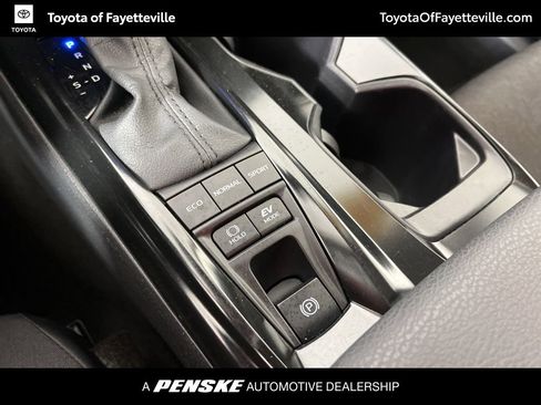 Used 2025 Toyota Camry LE image 31