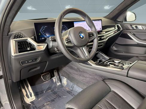 Used 2025 BMW X7 M60i w/ Climate Comfort Package AWD/4WD image 4