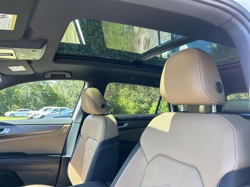 New 2026 Volkswagen Atlas Cross Sport SE image 16