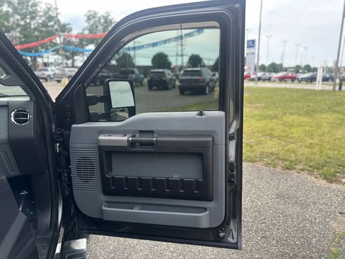 Used 2016 Ford F250 XLT AWD/4WD image 17