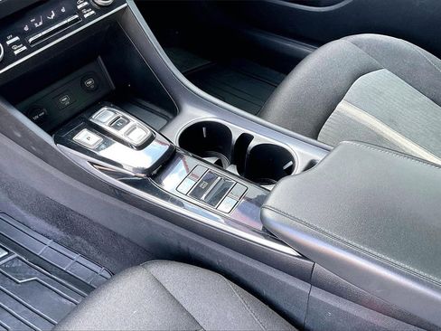 Used 2020 Hyundai Sonata SEL image 16