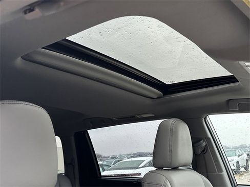 Used 2019 Toyota Highlander XLE image 15