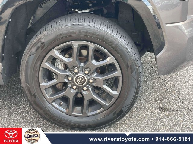 Certified 2022 Toyota Tundra Platinum w/ Advanced Package AWD/4WD image 9