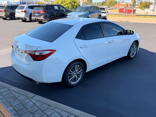 Used 2015 Toyota Corolla LE FWD image 3