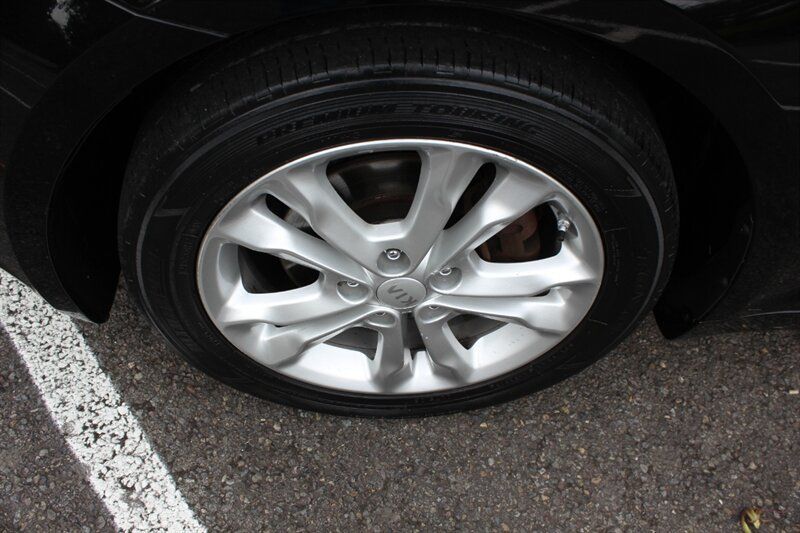 Used 2013 Kia Optima LX FWD image 18
