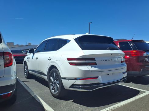 Certified 2025 Genesis GV80 3.5T Advanced AWD/4WD image 4
