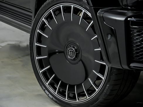 Used 2025 Mercedes-Benz G 63 AMG 4MATIC image 4