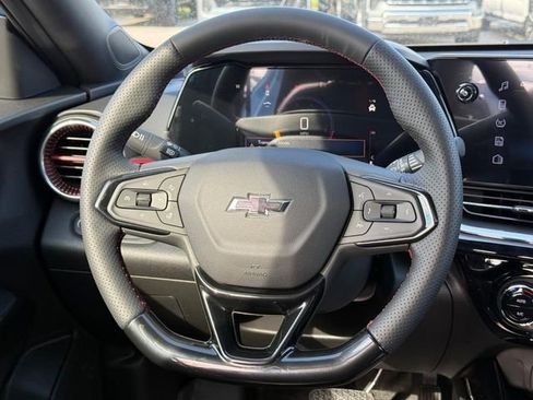New 2026 Chevrolet Trax RS w/ Sunroof Package FWD image 9