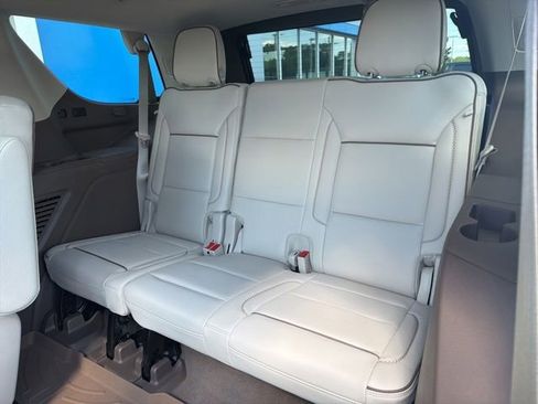 Used 2024 GMC Yukon Denali AWD/4WD image 34