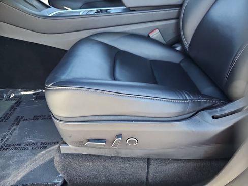 Used 2022 Tesla Model Y Long Range AWD/4WD image 18