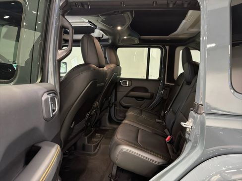 Used 2025 Jeep Wrangler Unlimited Rubicon 392 image 22