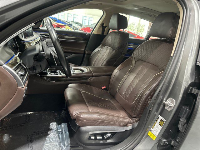 Used 2016 BMW 740i w/ Executive Package 2 RWD image 43