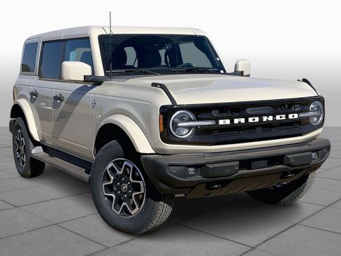 New 2026 Ford Bronco Outer Banks AWD/4WD image 2