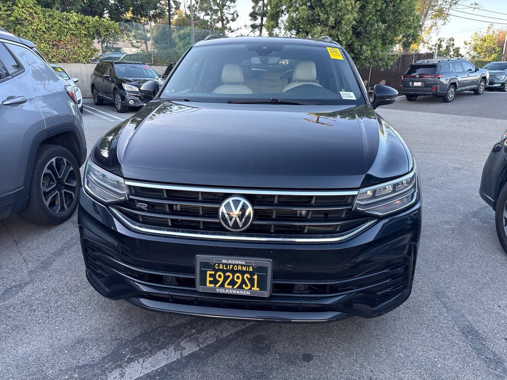 Used 2022 Volkswagen Tiguan SE R-Line FWD image 3