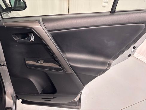 Used 2017 Toyota RAV4 SE w/ Advanced Technology Package image 27