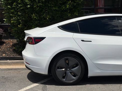 Used 2020 Tesla Model 3 Standard Range Plus RWD image 22