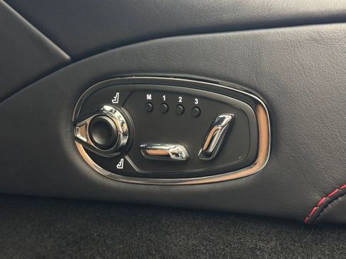 Used 2023 Aston Martin DB11 Volante image 14