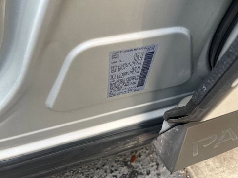 Used 2025 Nissan Pathfinder SV image 31