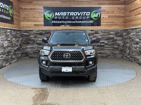 Used 2019 Toyota Tacoma TRD Sport AWD/4WD image 3