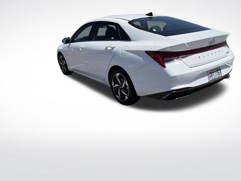 Used 2023 Hyundai Elantra Limited w/ Preferred Accessory Package FWD image 3