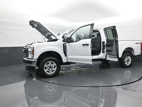 New 2026 Ford F250 XLT image 34