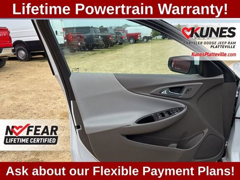 Used 2022 Chevrolet Malibu LT FWD image 12
