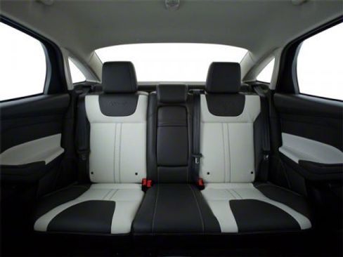 Used 2013 Ford Focus Titanium image 17