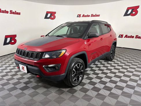 Used 2020 Jeep Compass Trailhawk AWD/4WD image 1