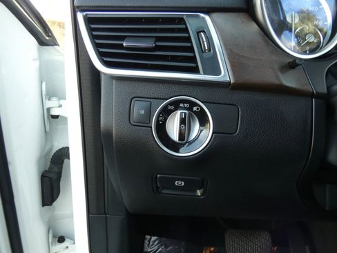 Used 2015 Mercedes-Benz ML 350 4MATIC image 83