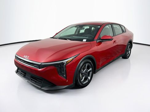 Used 2025 Kia K4 FWD image 3