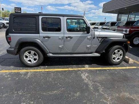 Used 2019 Jeep Wrangler Unlimited Sport S AWD/4WD image 6