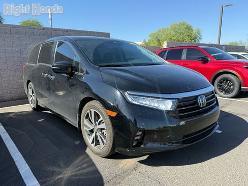 Used 2023 Honda Odyssey Touring image 5