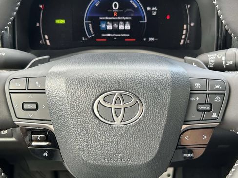 New 2026 Toyota Camry SE w/ Convenience Package FWD image 27