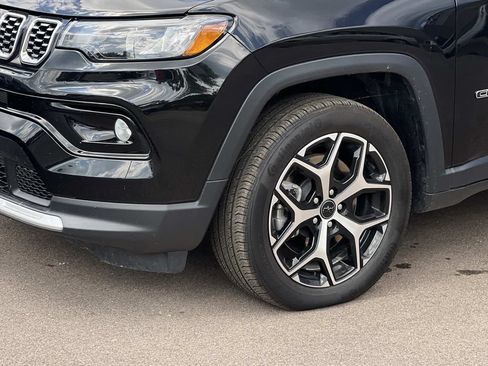 Certified 2025 Jeep Compass Limited AWD/4WD image 10