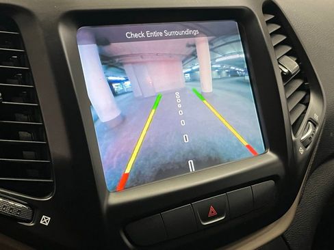 Used 2014 Jeep Cherokee Limited w/ Luxury Group image 27