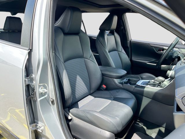Used 2020 Toyota RAV4 XSE w/ XSE Grade Weather Package AWD/4WD image 27