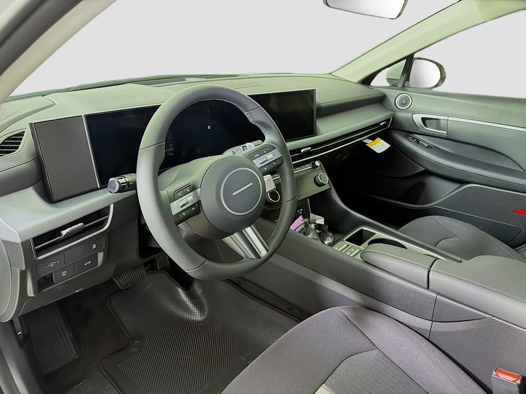 Used 2026 Hyundai Sonata SEL FWD image 11